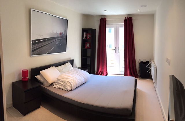 The Sawmill, Stylish city centre accommodation with a quiet setting RED