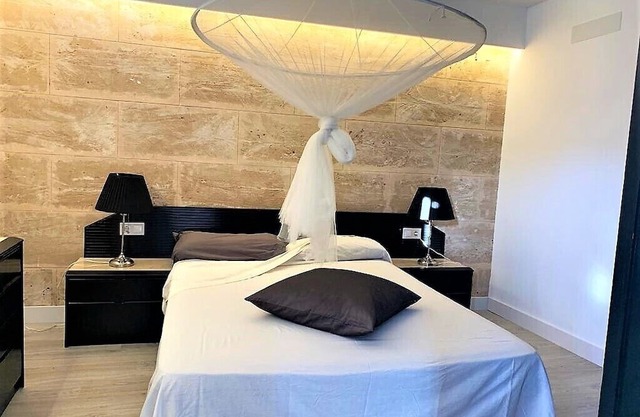 Apartment in a luxurious villa for 6 people