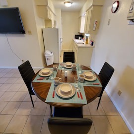 1 BR APT w/ the Essentials, 15 mins to Ft Hood #14