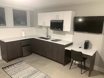 Luxury Studio at Pierce Arrow #1