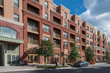 Garfield Park, 925 N Garfield St in Northern Virginia