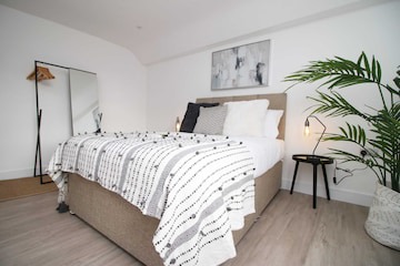 Fishponds Flat 5 in Bristol