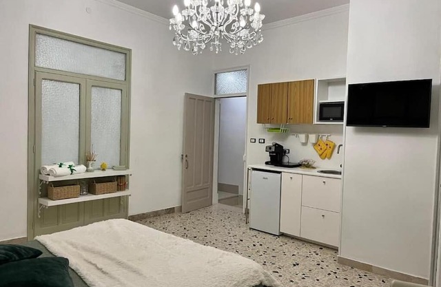 Cute Deluxe cozy room with bathroom, kitchen and garden