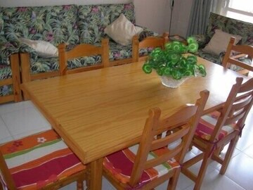 First Floor 4-6 Persons Near the Beach. Wireless