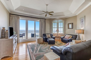 Beautiful oceanfront condo w/ private balcony overlooking the Atlantic Ocean!