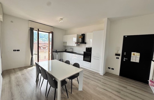 Lake Como & Alps ski Stay for Family or Business near Lecco, Monza, Milan