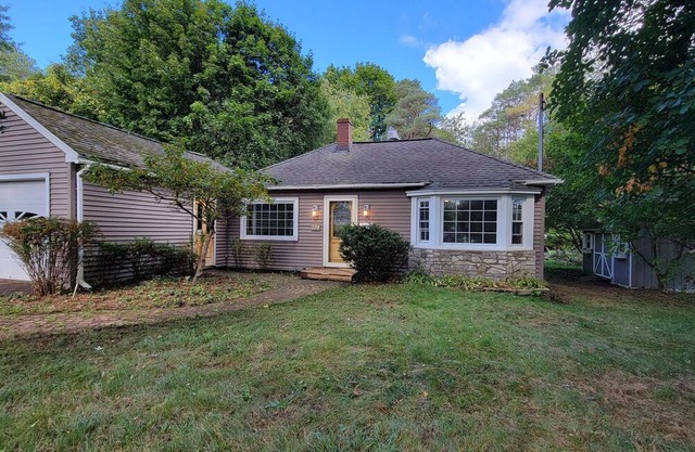 Cozy House in Syracuse Valley Neighborhood