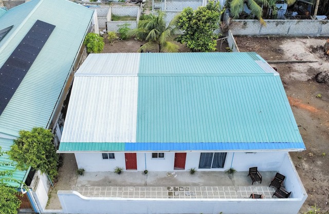 Lovely bed & breakfast with AC in Himandhoo