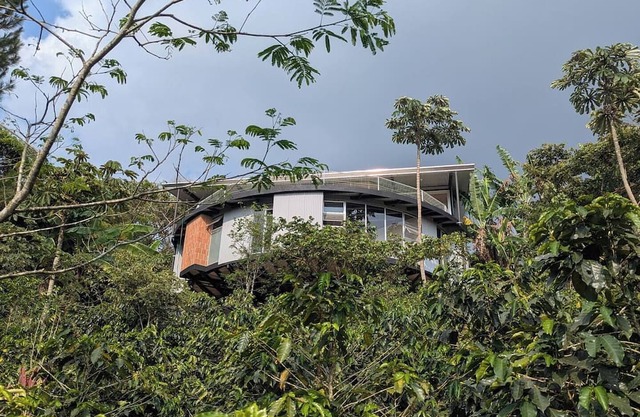 Ta Lo: Circular Nature Home & Coffee farm retreat