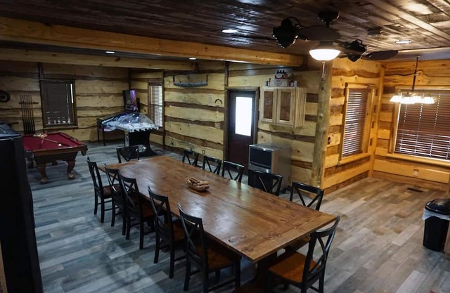 6-Bedroom Master Deluxe, 5.5-Bath Log Cabin with Theater Room