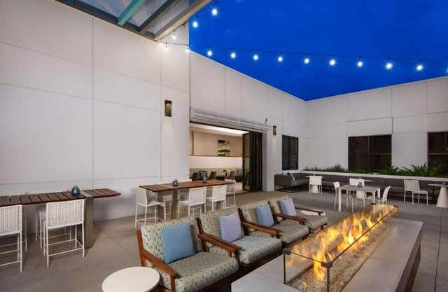 4 Relaxing Units with Outdoor Pool Access! Onsite Dining!