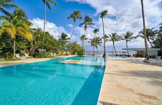 Aquarella Caribbean Blue Summer Special GateAway