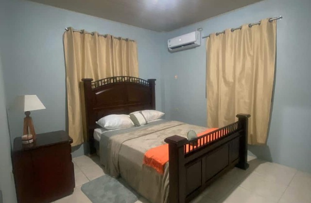 2-bedroom apartment in tranquil Golconda with AC