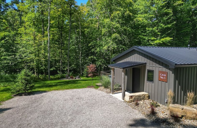 Woodside Cabins w/Hot Tub, Deck & Trails on Picturesque Wine Country Estate