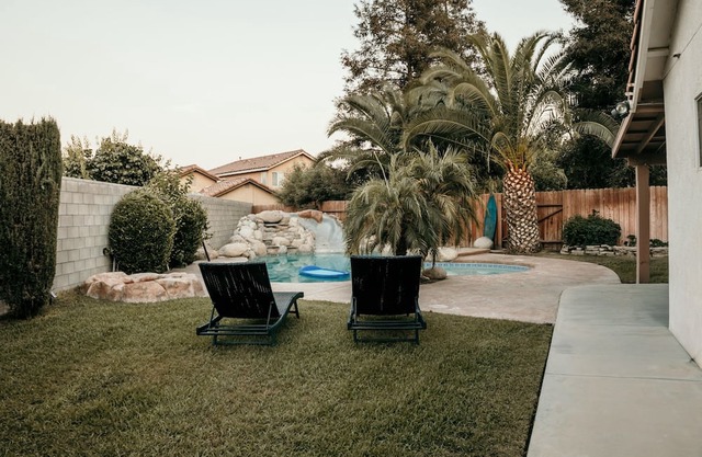 Spacious 4BDRM with a Stunning Pool+Game Room and Firepit