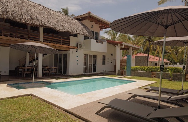Stylish 4BR Amatecampo Beach Getaway -Perfect for Families and Special moments