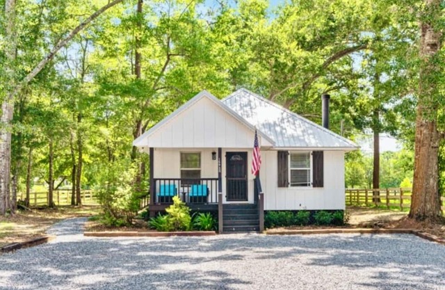 Ivy Cottage in Fairhope, Alabama