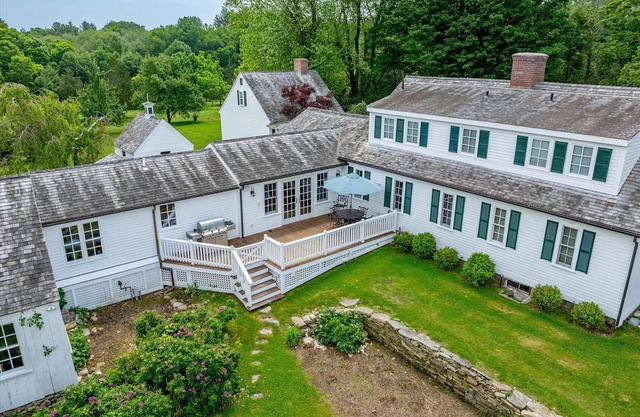 The Farmhouse at Golden Hill Farm