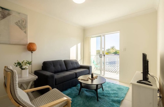 Cozy 1BR Unit in Springwood Great Location Parking