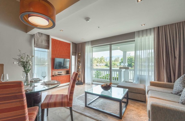 2 BR Family Suite in 5 *Angsana Laguna Hotel- Private Unit with Facility Access