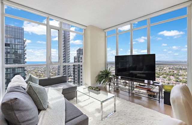 Luxury 2.5 Bedroom 2 Bathroom 1 Parking Spot Near SQ1 Condo Breathtaking Views!