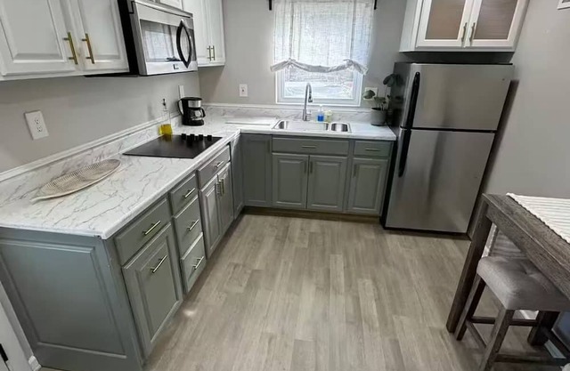 Suite privada apta para mascotas con cocina y patio.