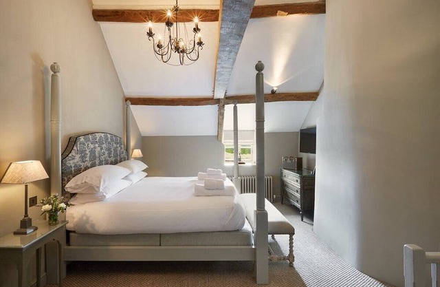 Luxury Cosy Cotswolds Cottage-Parking-Fire-Garden