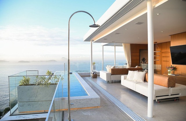 ADV006 Charming penthouse with sea view in Vidigal