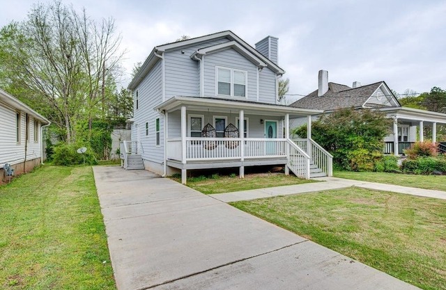 NEW! Spacious Family Retreat Near Airport