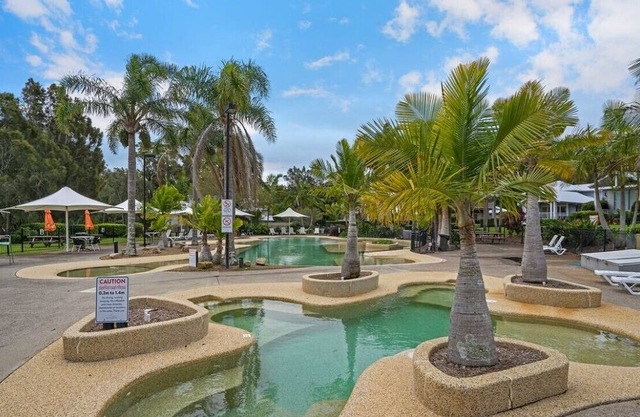 Elysian Escape - 4 Pools, Lakeside, Resort Amenities