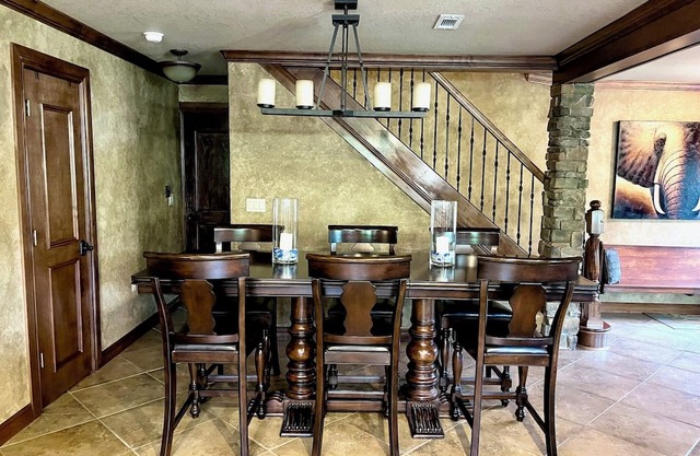 Bright & Airy 3 BR with AC, Game Rm, Near Casinos, Lake Texoma Marinas & Trails