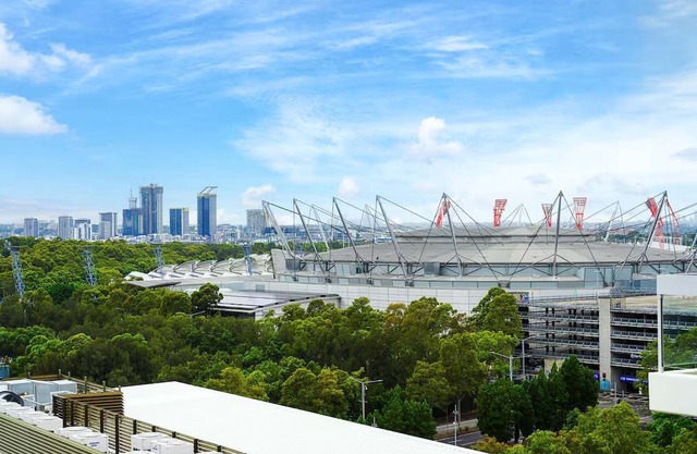 MetawiseBnB Executive 2-Bedroom Stadium View Apartment W Parking