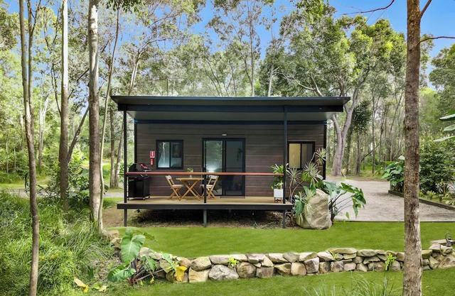 Cabin By The Creek/Hidden Oasis