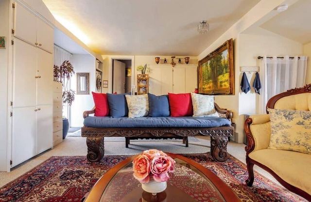 Elegant Spacious Private Studio ~ Upscale Berkeley
