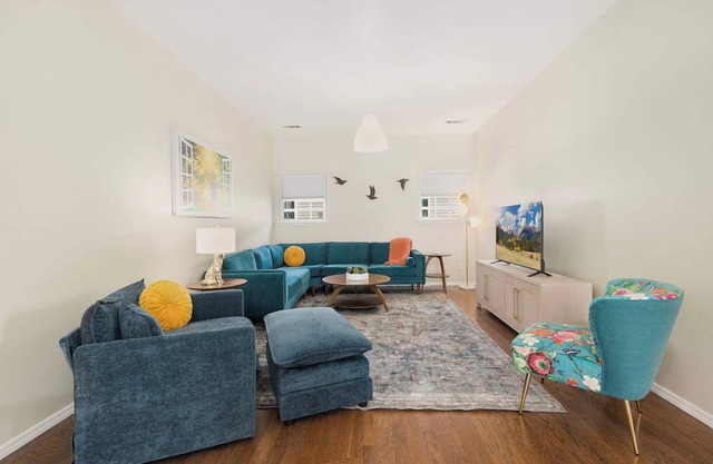 Bubbly Blue-Monthly Rental-3 Mi to UofA & Downtown
