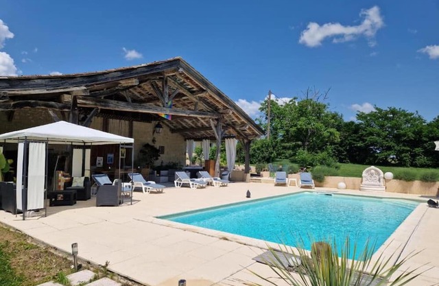 Villa 'Domaine Cassin 47 - Lavergne' with private pool, private terrace and Wi-Fi