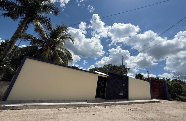 2 bedroom house with pool and jacuzzi