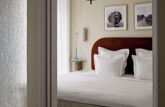 Cozy Two Bedroom Hotel Apartment
