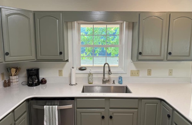 Tranquil 2-bedroom home on Cheat River in Rowlesburg, WV