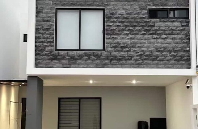 CEIBA WOMAN'S HOUSE - 3 BEDROOMS, INDOOR POOL, WE INVOICE