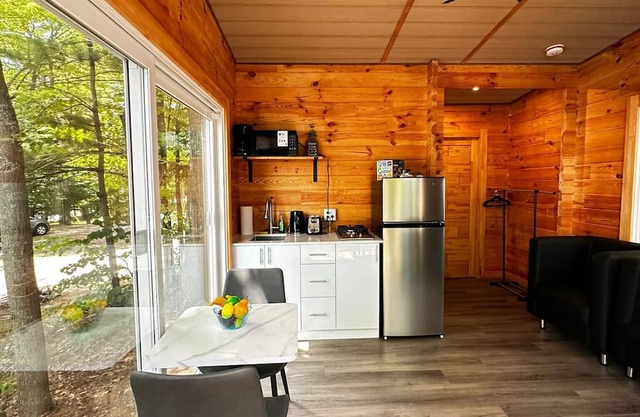 Unique 1-Bedroom Eco Log Cabin in Parry Sound #106