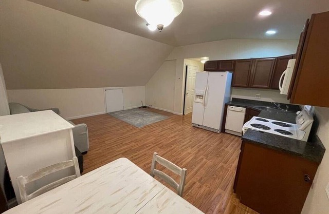 Fully furnished 1 BR apartment just 2.1 miles away from the 2025 Ryder Cup.