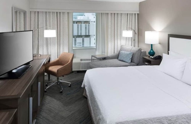 Pet-Friendly Getaway w/Outdoor Pool and Free Breakfast | Close to Las Olas Blvd