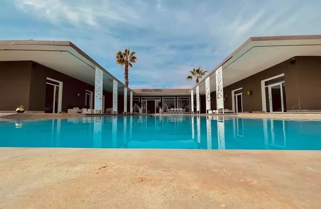 Villa Zaraba - Six Bedroom Villa, Sleeps 12