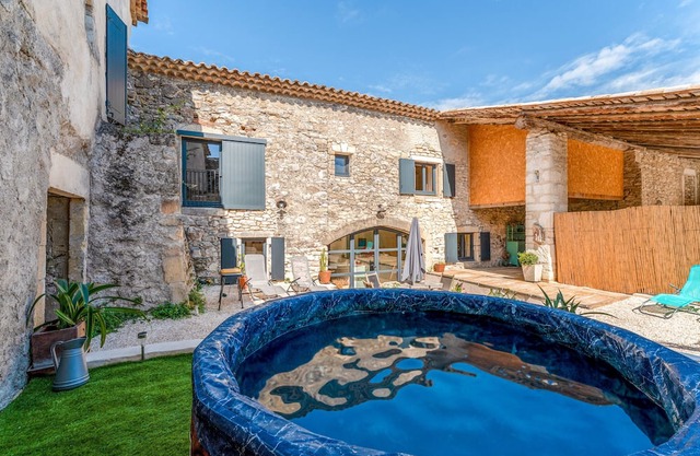 La Grangerie, Stone Barn and Spa in a Peaceful Setting