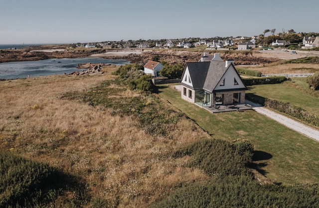 Exceptional villa with sea view - Brittany