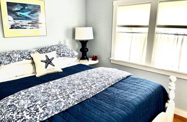 Cozy Capen Cottage—easy access to downtown Eastport
