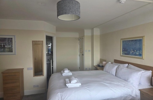 Belvilla Russel Court Hotel | Standard Triple