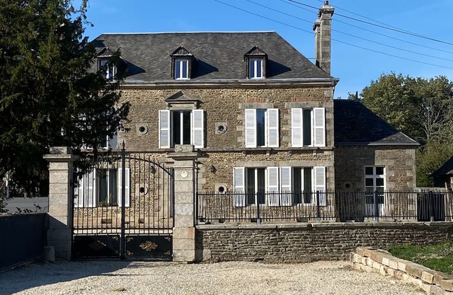 Chateau for animal groups welcome