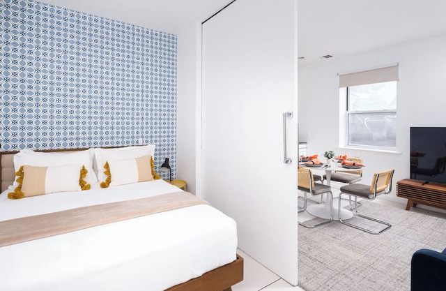 Beautiful 2 beds Apt in Midtown NYC #401